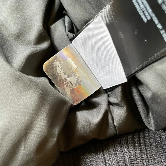 The North Face Men’s Gotham III Waterproof Jacket - Picture 6 of 6